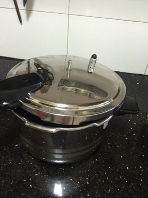 蘇泊爾22cm好幫手不銹鋼壓力鍋 健康安全，廚房得力助手